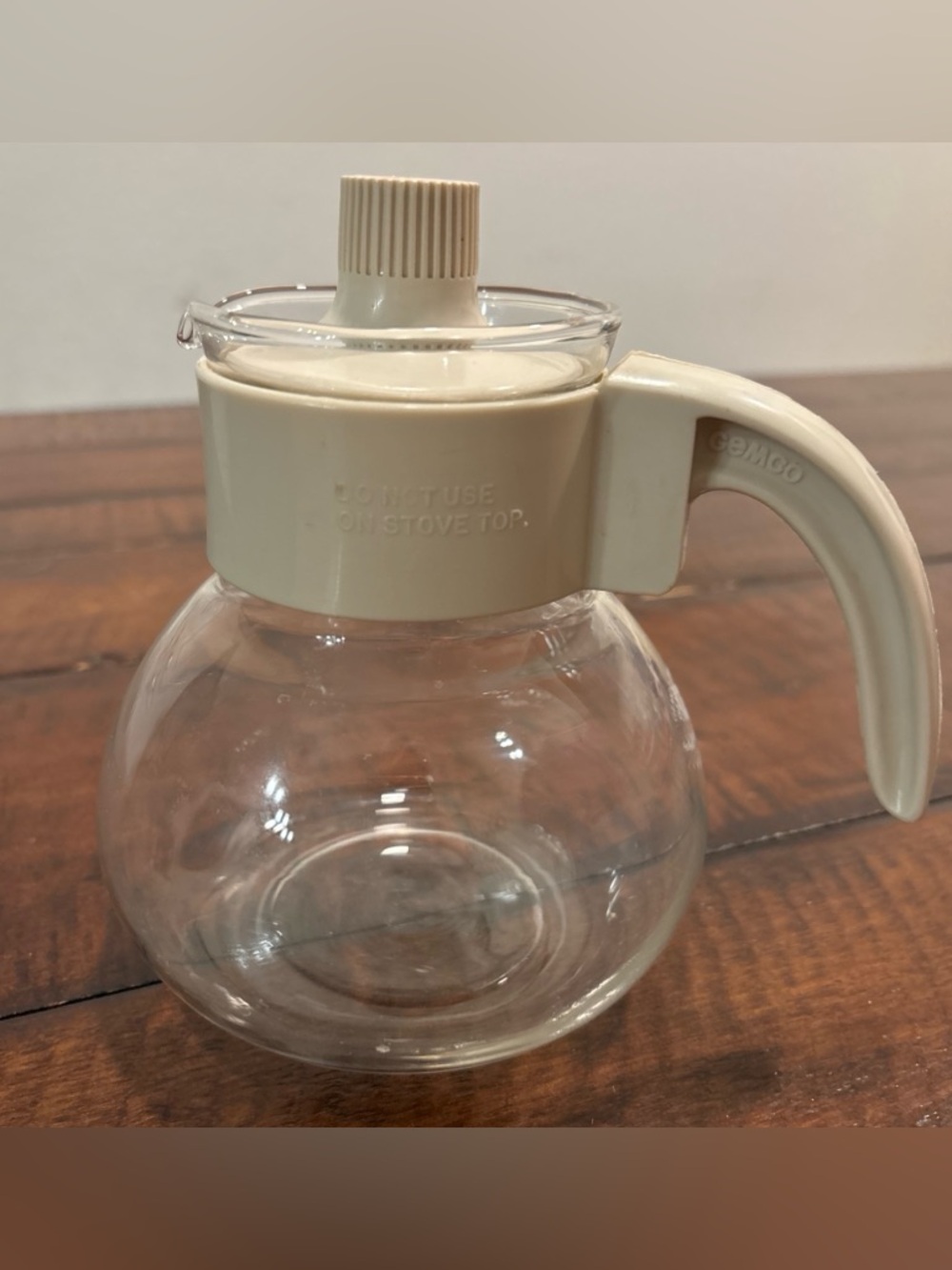 Vintage Gemco Micro Kettle 4 Cup Almond Cream Handle Lid